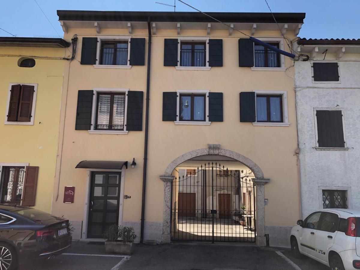 La Casa Della Ada Hotel Кастелнуово дел Гарда Екстериор снимка