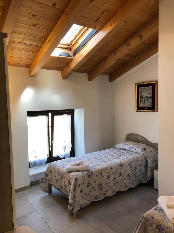 La Casa Della Ada Hotel Кастелнуово дел Гарда Екстериор снимка