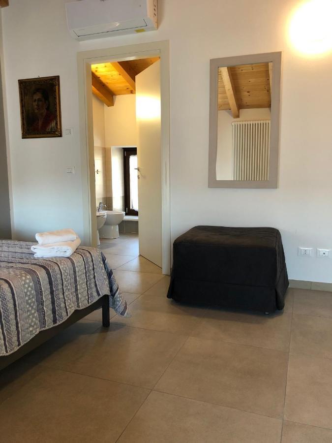 La Casa Della Ada Hotel Кастелнуово дел Гарда Екстериор снимка