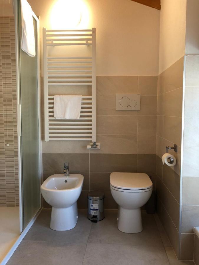 La Casa Della Ada Hotel Кастелнуово дел Гарда Екстериор снимка