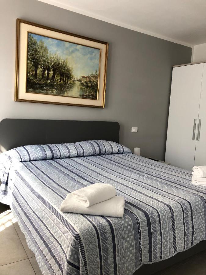 La Casa Della Ada Hotel Кастелнуово дел Гарда Екстериор снимка