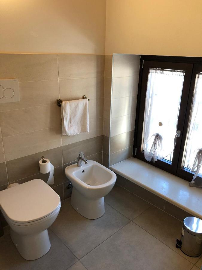 La Casa Della Ada Hotel Кастелнуово дел Гарда Екстериор снимка